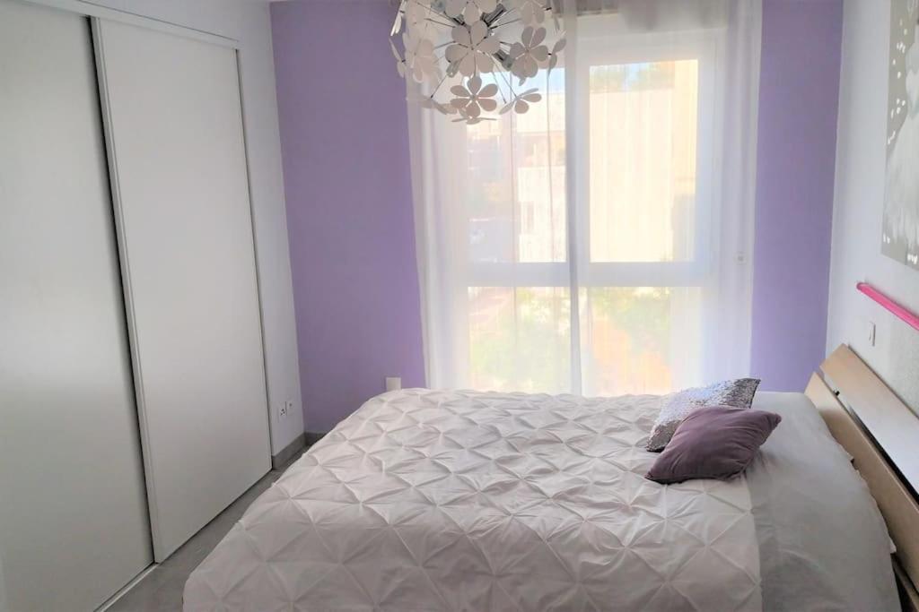 Beau Duplex A Port Apartment